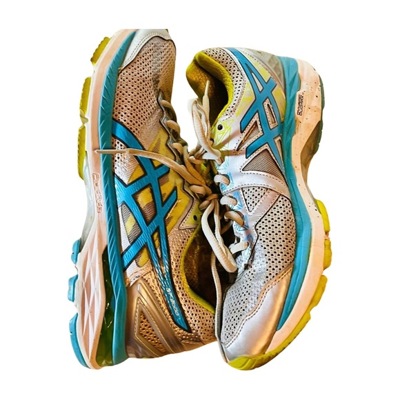 Women’s Asic’s GT-2000 T657N running sneakers 8.5 wide silver blue gently worn - Picture 9 of 16